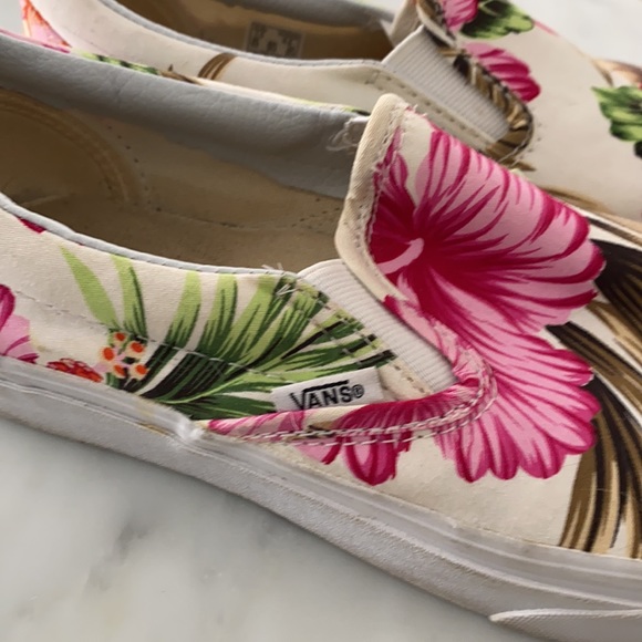 Vans - Picture 2 of 4